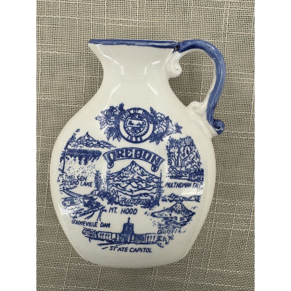 Vintage Blue & White Ceramic Left Handed Southpaw Pitcher Oregon Dutch Windmill - Picture 11 of 11